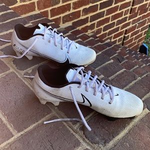 Men’s football cleats Size 7